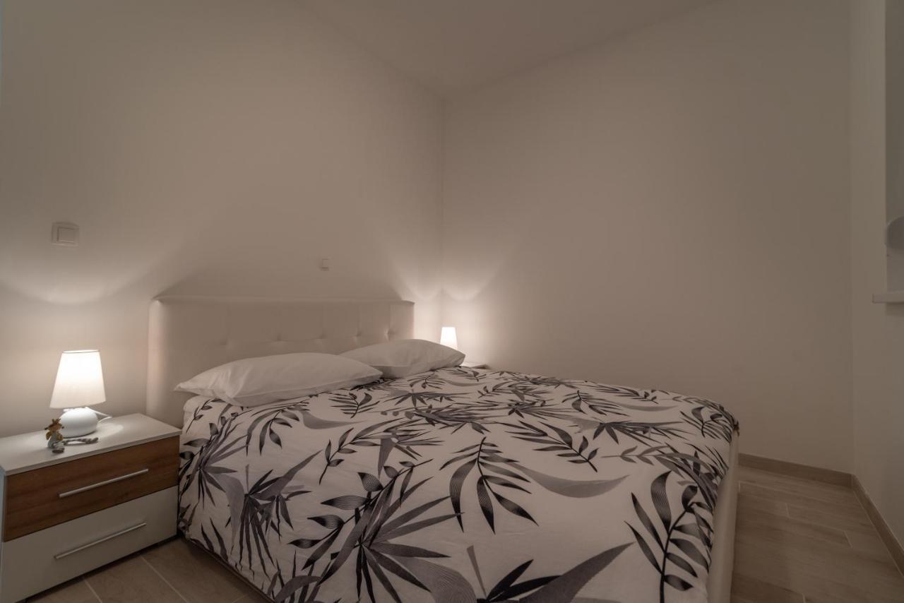Apartman Pjer Trogir Zewnętrze zdjęcie